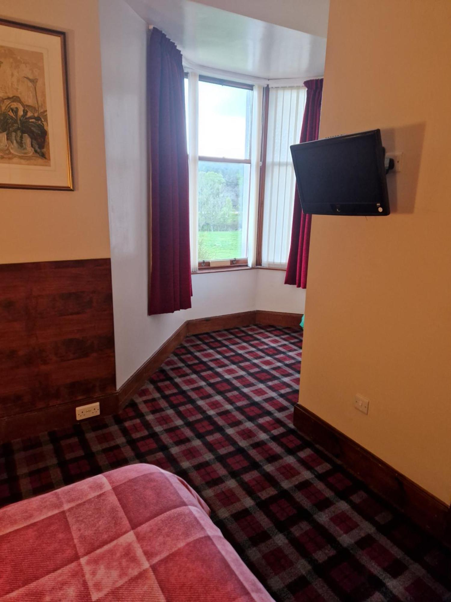 Creag Meggan Bed & Breakfast Ballater Phòng bức ảnh